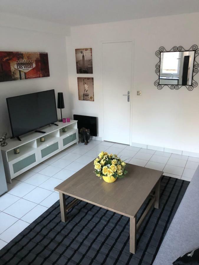 Jolie Petite Maison Villepinte  Extérieur photo